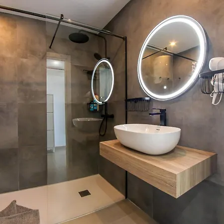 Exceptional 1bd With Sea View In Aloha Garden Адехе